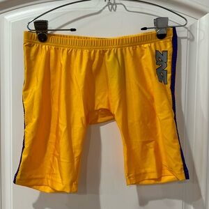 N2N body wear size XL